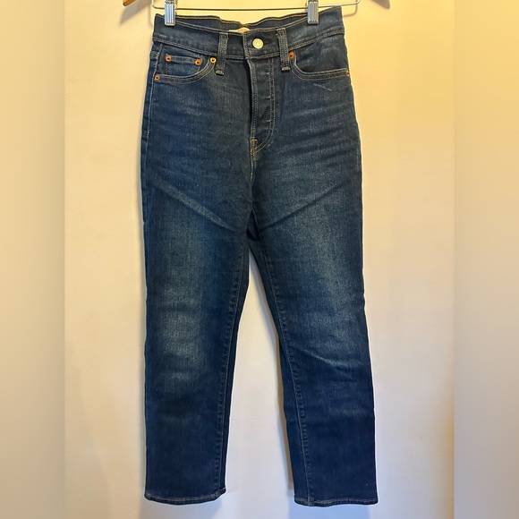 NWOT Levi Wedgie Straight sz 26 cropped - Picture 4 of 7